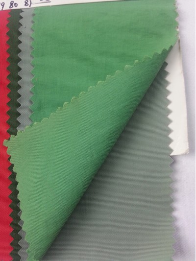 HK LNHE   330D 它士倫 45度照